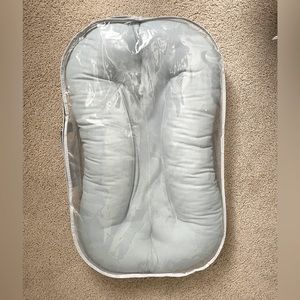 Snuggle me organic infant lounger and cover